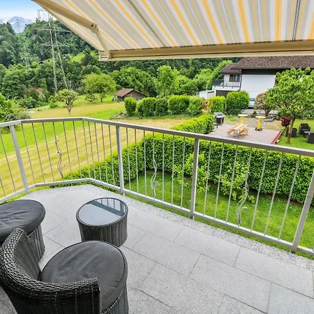 Avec Vue Sur La Plaine *