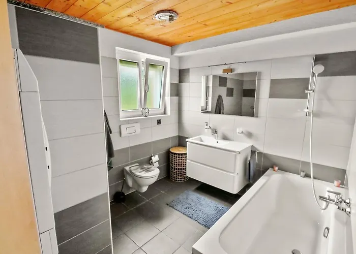 Avec Vue Sur La Plaine Troistorrents