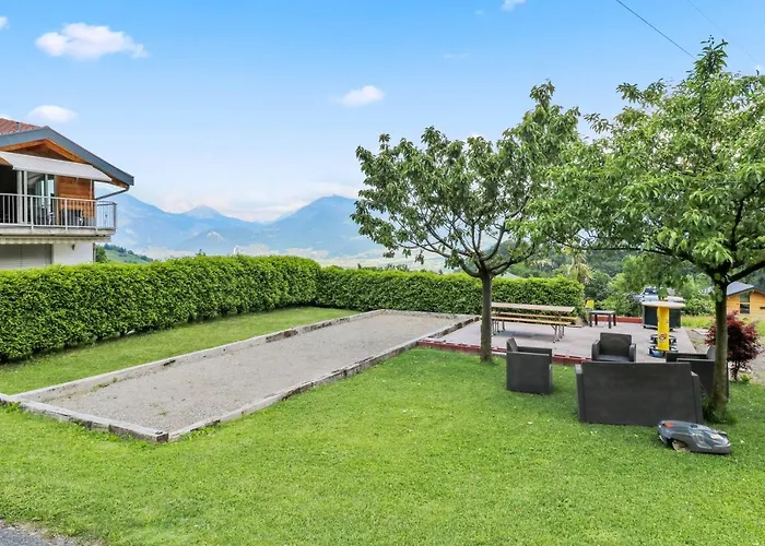 Avec Vue Sur La Plaine