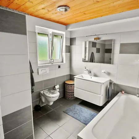 Avec Vue Sur La Plaine Troistorrents