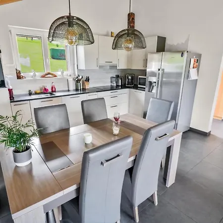 Apartament Avec Vue Sur La Plaine Troistorrents