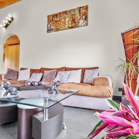 Avec Vue Sur La Plaine Apartament *